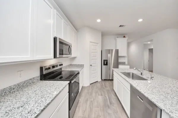 $2,100 | 2227 Laurel Bloom Lane, Sealy, TX 77474