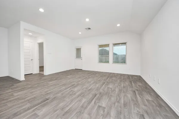 $2,100 | 2227 Laurel Bloom Lane, Sealy, TX 77474