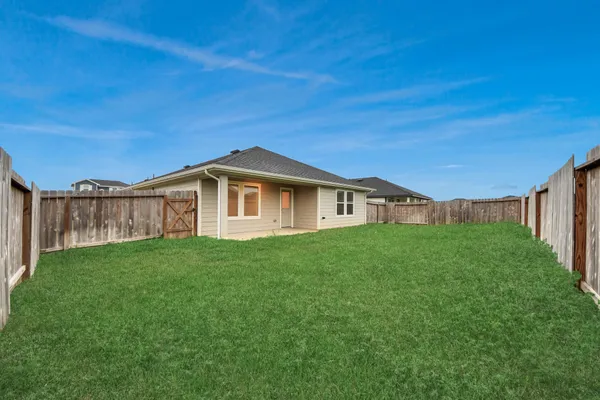 $2,100 | 2227 Laurel Bloom Lane, Sealy, TX 77474