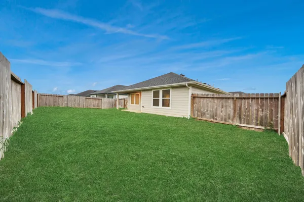 $2,100 | 2227 Laurel Bloom Lane, Sealy, TX 77474