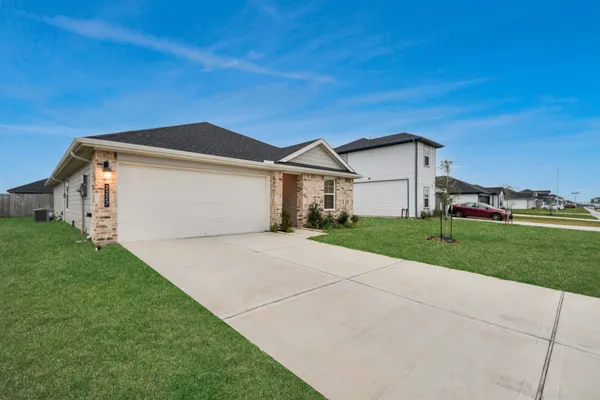 $2,100 | 2227 Laurel Bloom Lane, Sealy, TX 77474