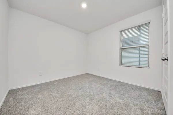 $2,100 | 2227 Laurel Bloom Lane, Sealy, TX 77474