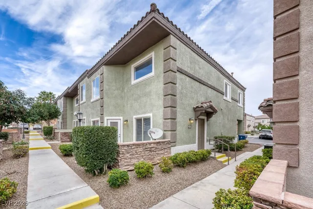 $380,000 | 10443 Alpine Edge Avenue, Las Vegas, NV 89129
