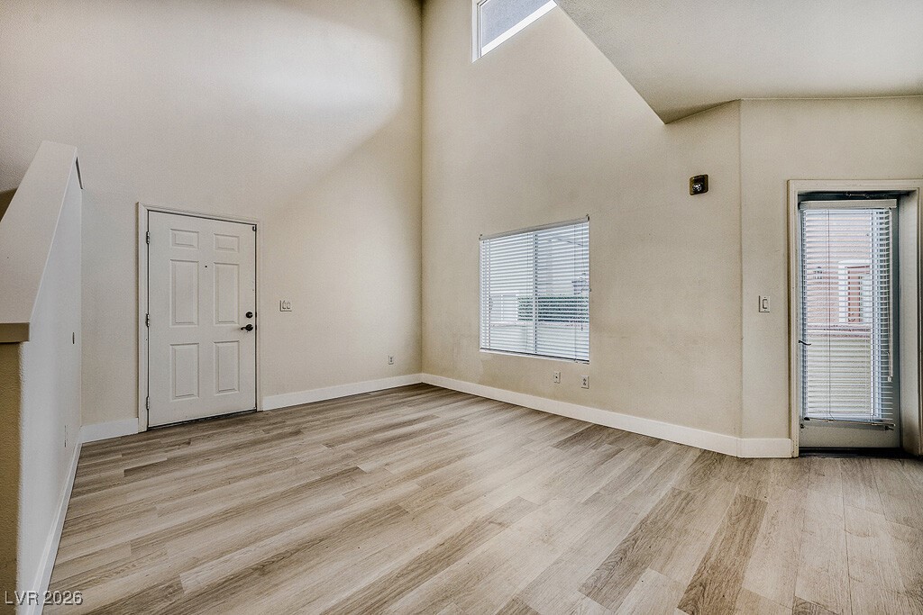 10443 Alpine Edge Avenue Las Vegas, NV 89129 - Photo 4 of 17