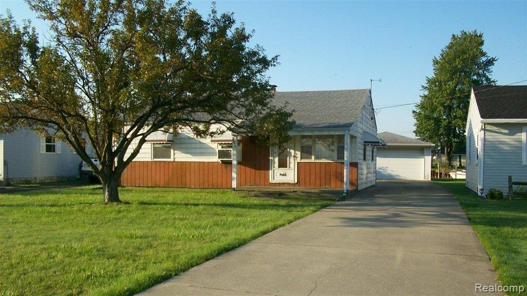 6353 Dyke Road Algonac, MI 48001 - Photo 1 of 15 1.JPG