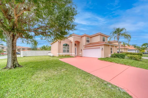 $695,000 | Lake Charleston, Lake Worth, FL 33467