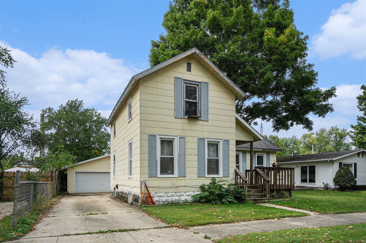 1109 5th Street Three Rivers, MI 49093 - Photo 3 of 23
