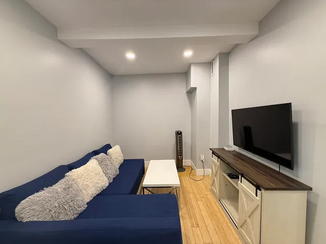 $1,800 | 302 Copeland Street, Unit 302, Quincy, MA 02169