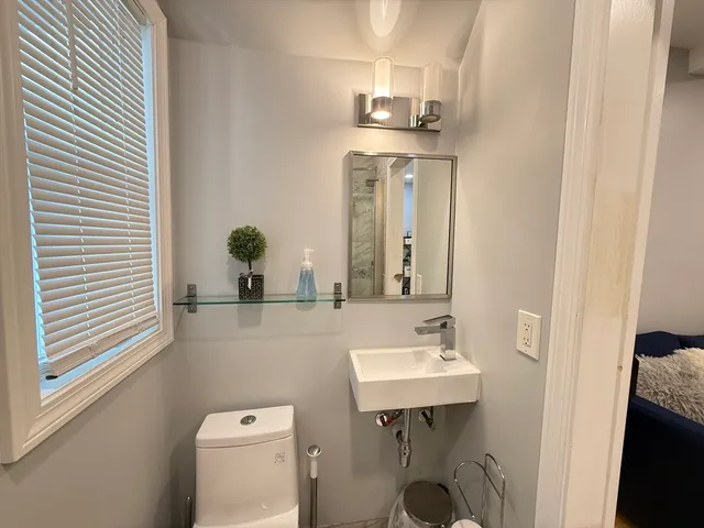 $1,800 | 302 Copeland Street, Unit 302, Quincy, MA 02169