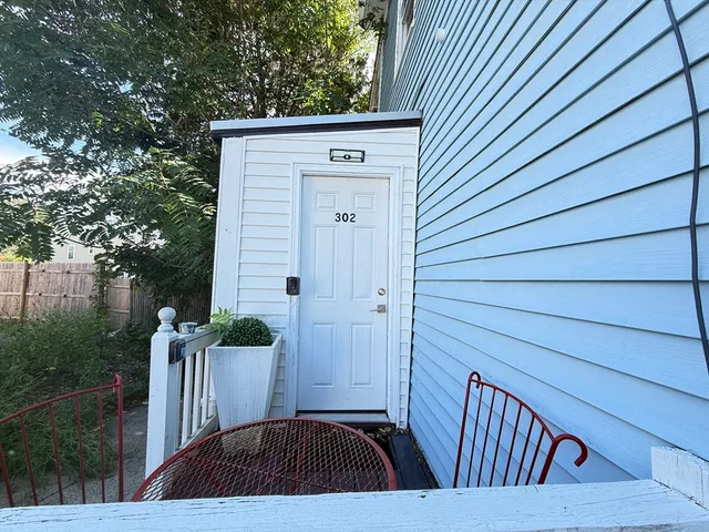 $1,800 | 302 Copeland Street, Unit 302, Quincy, MA 02169