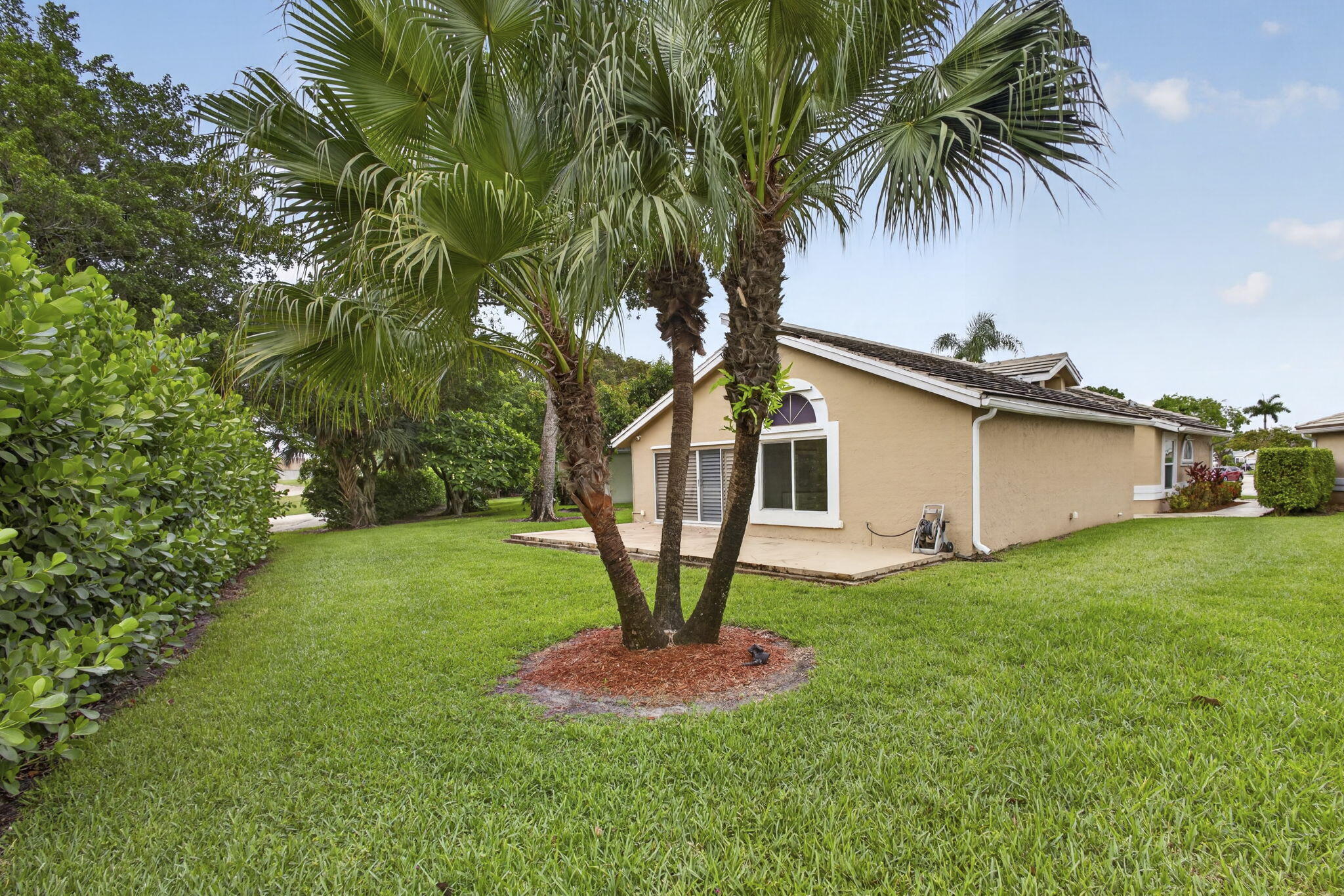 6064 Beaconwood Road Lake Worth, FL 33467 - Photo 3 of 42 Back
