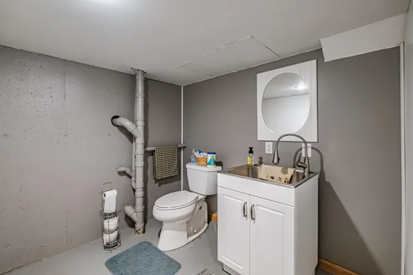 $550,000 | 32 Leander Harmon Road, Harrison, ME 04040