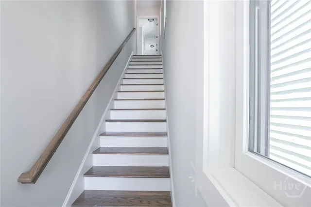 $2,950 | 1720 Barnard Street, Savannah, GA 31401