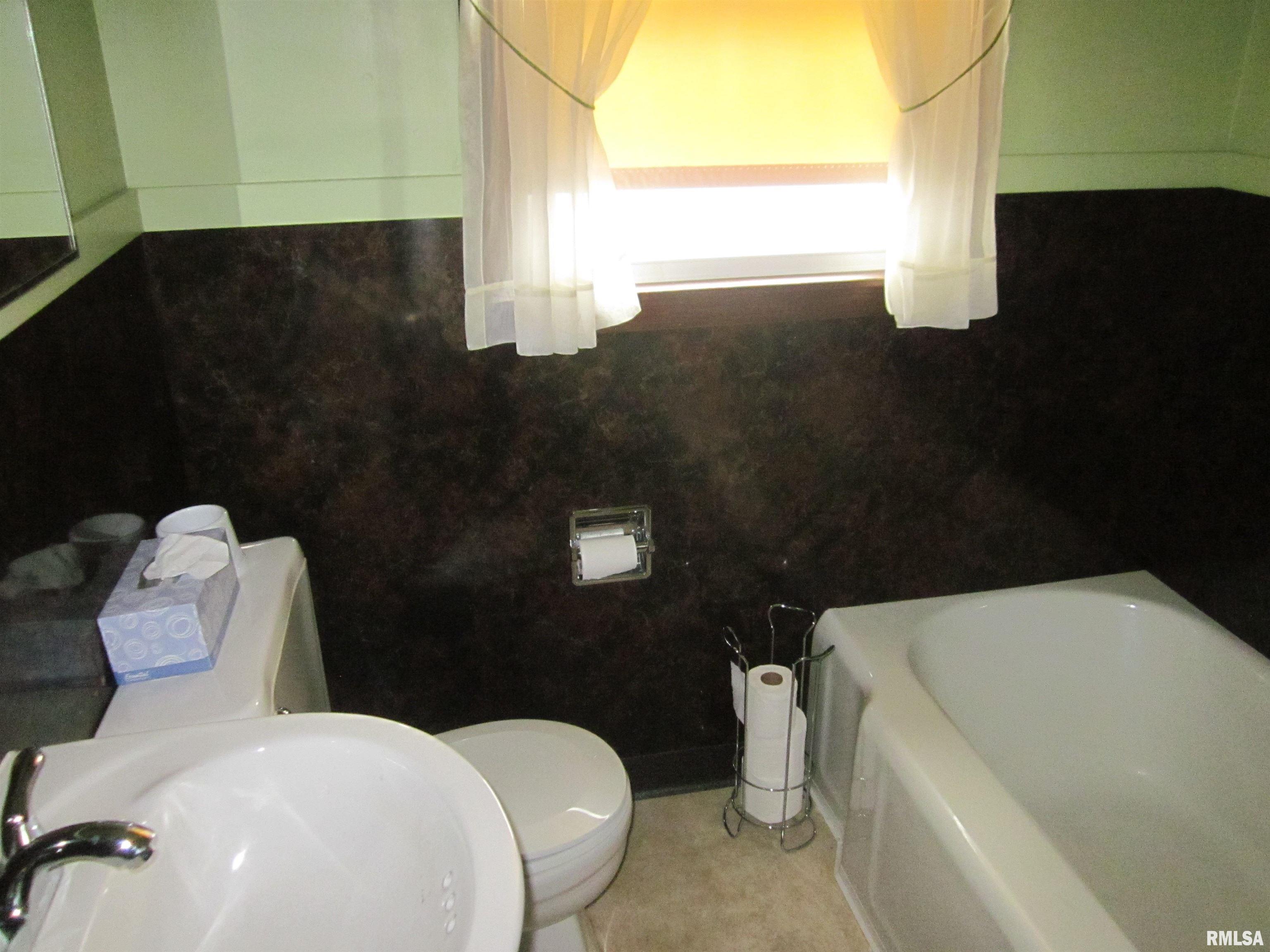 1528 West Monroe Street Springfield, IL 62704 - Photo 13 of 35