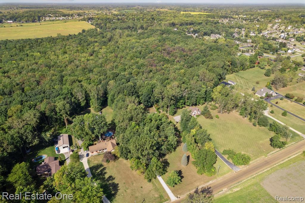 26500 Bell Road New Boston, MI 48164 - Photo 48 of 53 Gallery Image 48