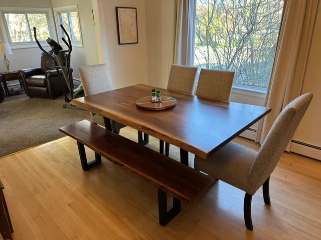 $299,900 | 110 East Chisholm Street, Duluth, MN 55803