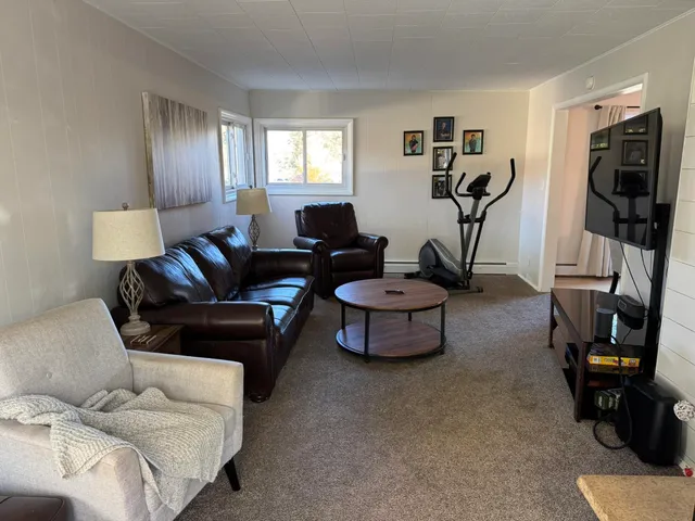 $299,900 | 110 East Chisholm Street, Duluth, MN 55803