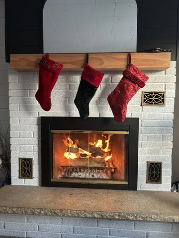 $299,900 | 110 East Chisholm Street, Duluth, MN 55803