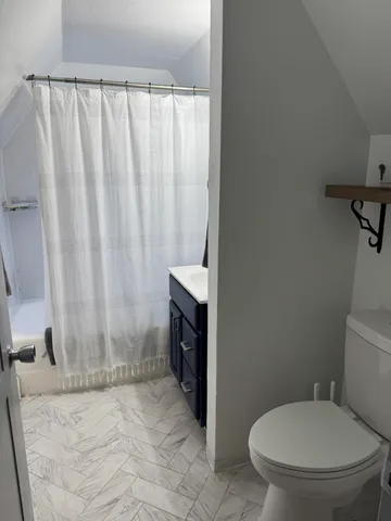 $299,900 | 110 East Chisholm Street, Duluth, MN 55803