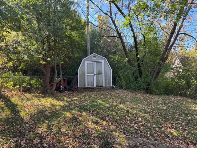 $299,900 | 110 East Chisholm Street, Duluth, MN 55803