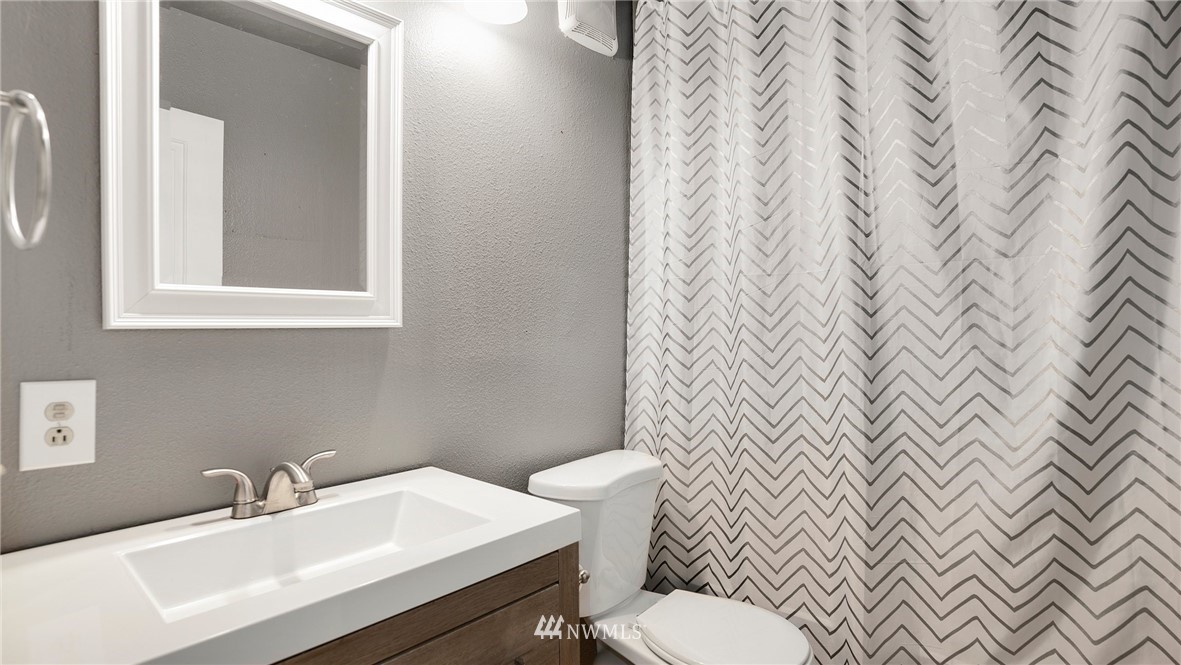 5903 147th Street Southwest Edmonds, WA 98026 - Photo 19 of 27 Gallery Image 19