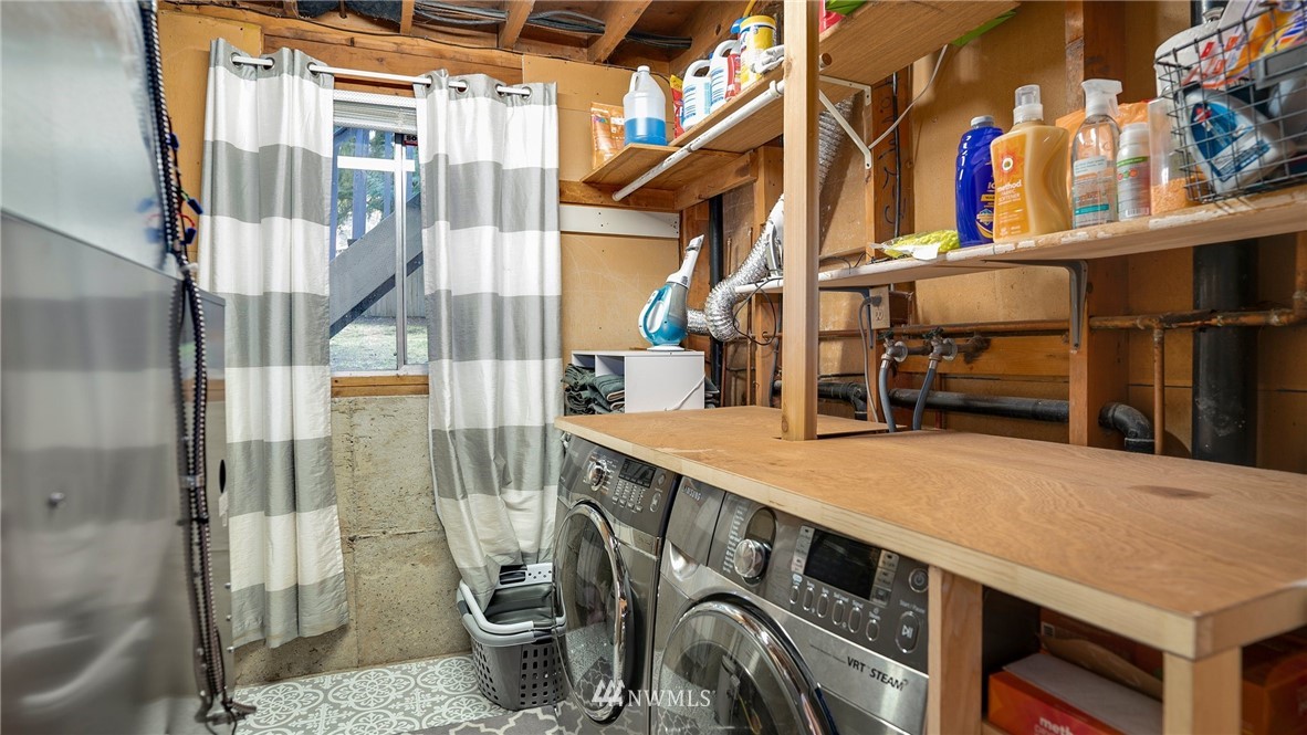 5903 147th Street Southwest Edmonds, WA 98026 - Photo 20 of 27 Gallery Image 20