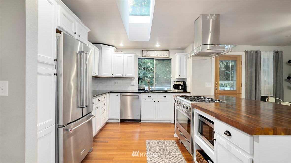 5903 147th Street Southwest Edmonds, WA 98026 - Photo 8 of 27 Gallery Image 8