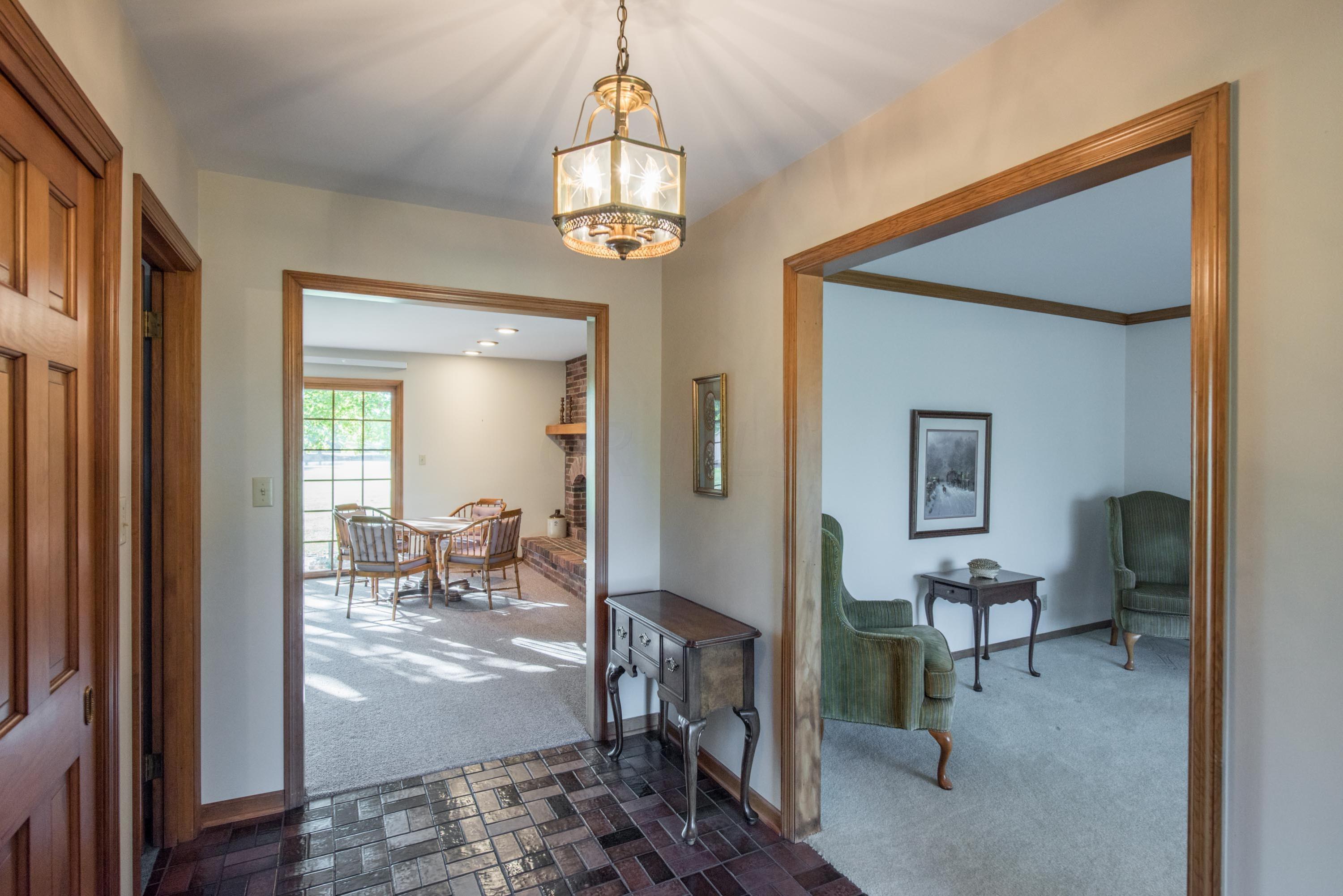 7159 Davis Road Hilliard, OH 43026 - Photo 4 of 43 Gallery Image 4