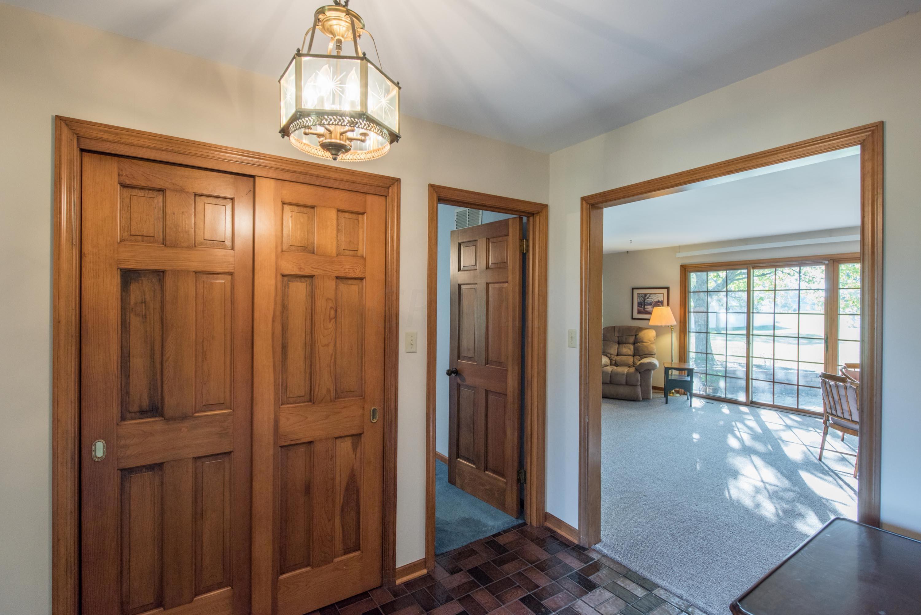 7159 Davis Road Hilliard, OH 43026 - Photo 5 of 43 Gallery Image 5