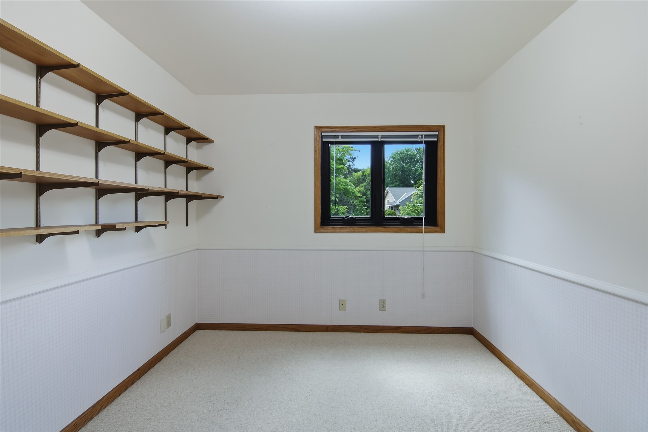 4725 Rudolph Road Eau Claire, WI 54701 - Photo 10 of 25