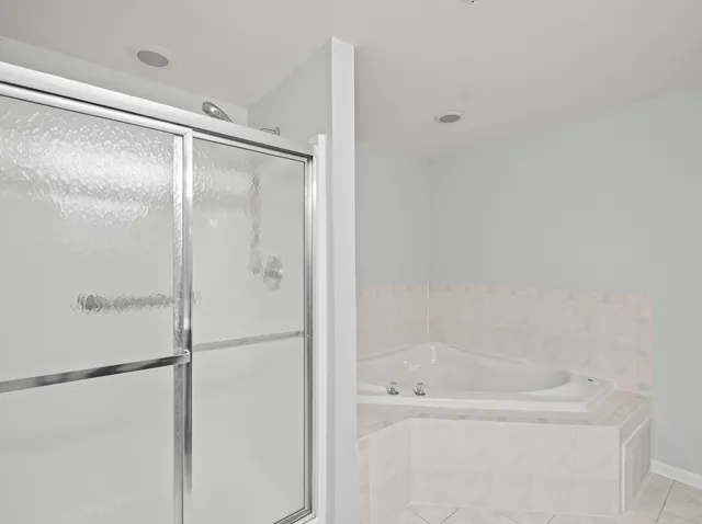 $279,222 | 7759 Bristol Park Drive, Unit 2SE, Tinley Park, IL 60477