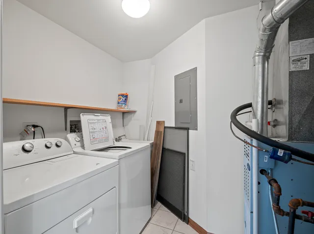 $279,222 | 7759 Bristol Park Drive, Unit 2SE, Tinley Park, IL 60477