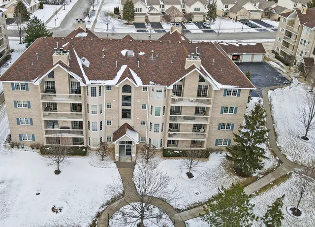 $279,222 | 7759 Bristol Park Drive, Unit 2SE, Tinley Park, IL 60477