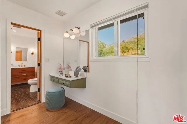 $1,195,000 | 10646 Ledeen Drive, Lakeview Terrace, CA 91342