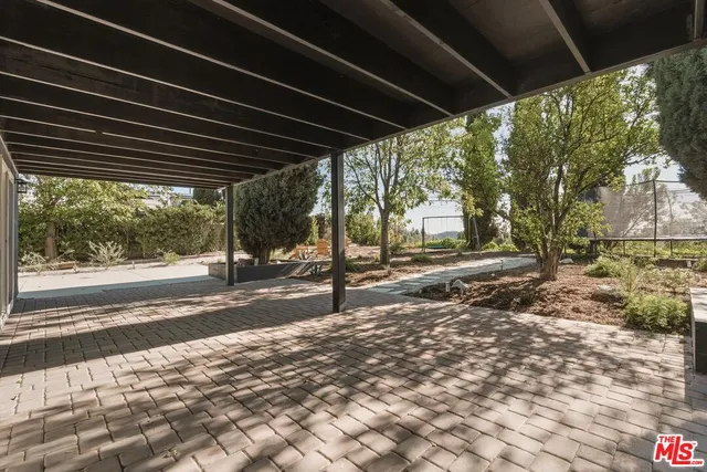 $1,195,000 | 10646 Ledeen Drive, Lakeview Terrace, CA 91342