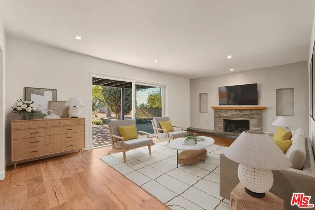 $1,195,000 | 10646 Ledeen Drive, Lakeview Terrace, CA 91342