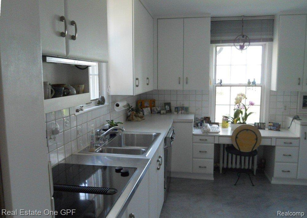 866 Lake Shore Road Grosse Pointe, MI 48236 - Photo 14 of 25 14 506 kitchen