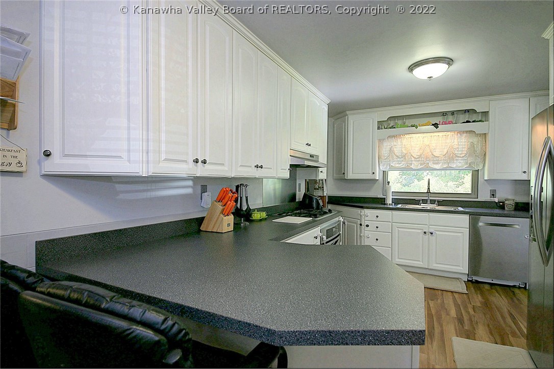 5204 Elk River Road South Elkview, WV 25071 - Photo 23 of 30 Gallery Image 23