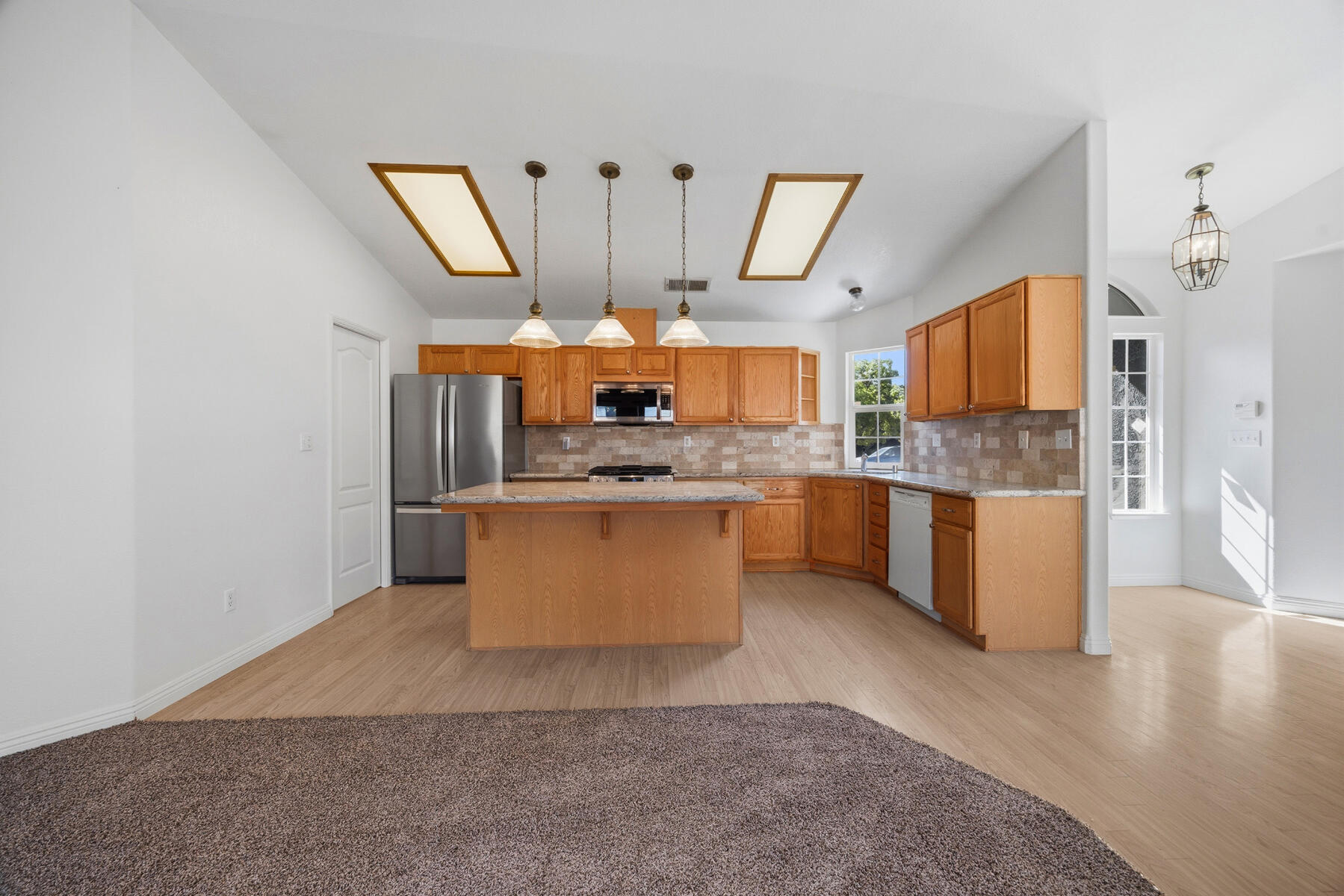 1752 Modoc Avenue Tulare, CA 93274 - Photo 13 of 45 13 - Kitchen (1)