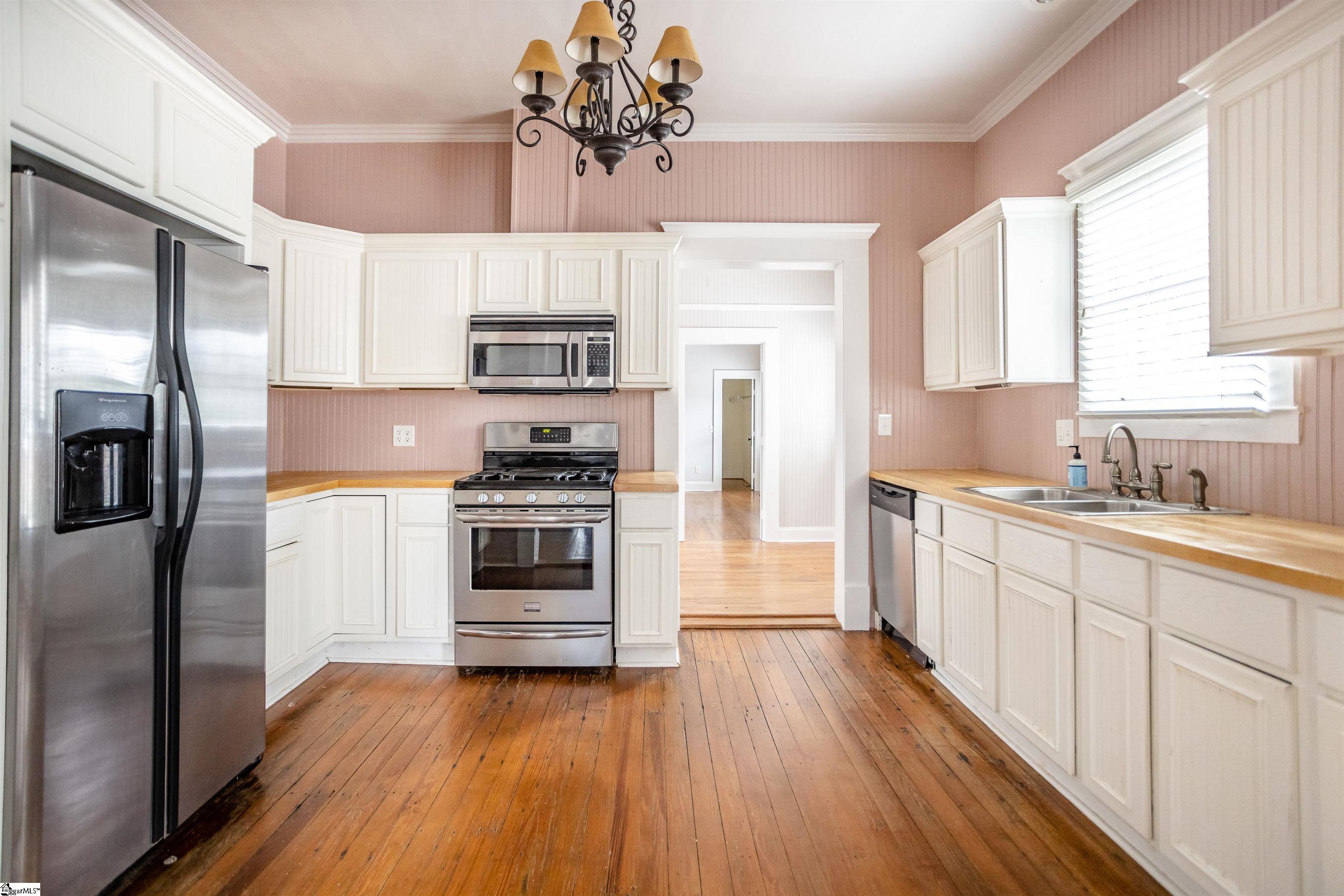 314 North Main Street Fountain Inn, SC 29644 - Photo 3 of 17