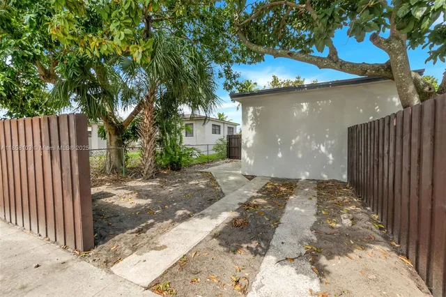 $534,999 | 130 Northeast 169th Terrace, North Miami Beach, FL 33162