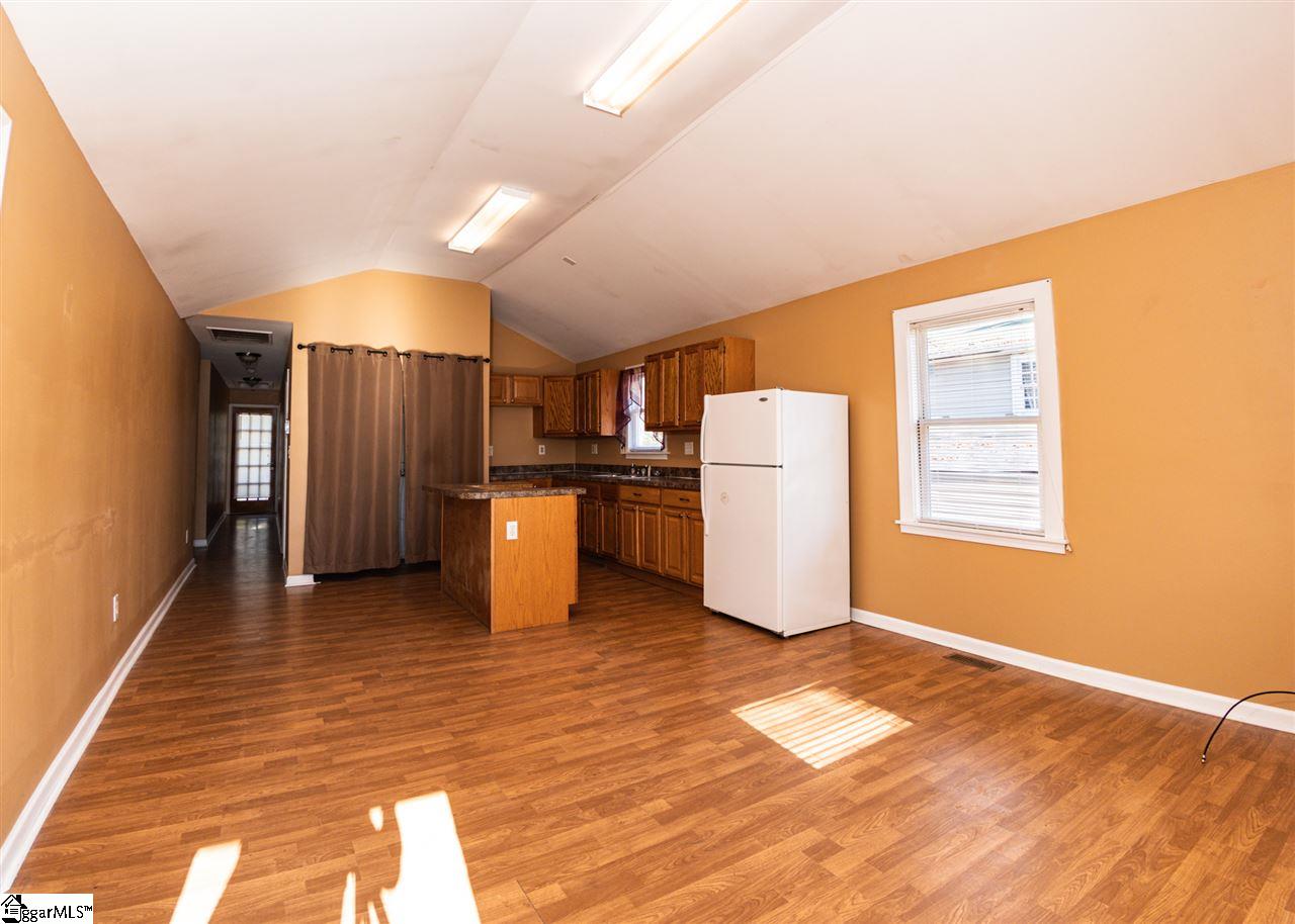 412 McAlister Road Greenville, SC 29607 - Photo 2 of 17 Gallery Image 2