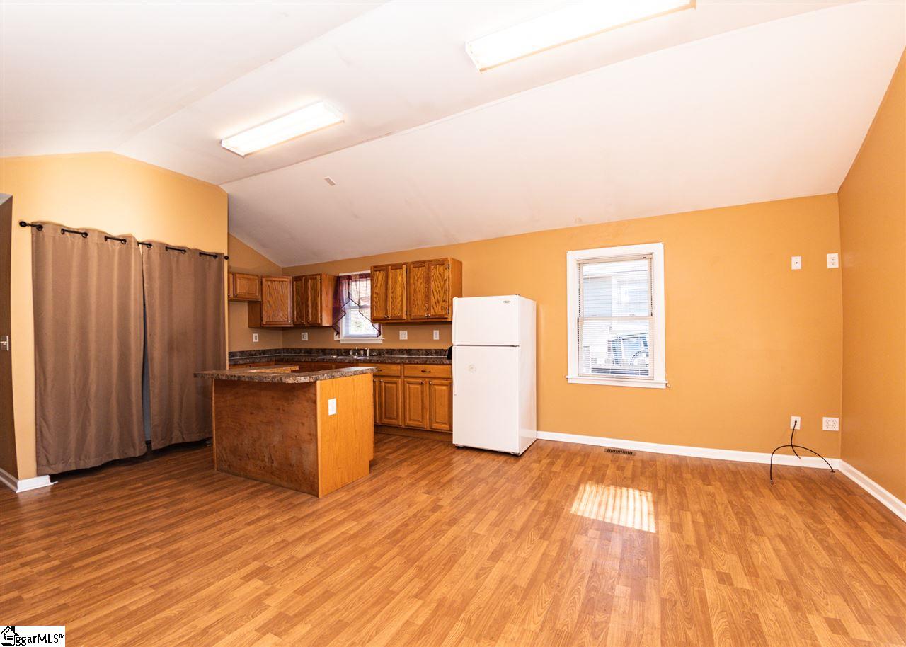 412 McAlister Road Greenville, SC 29607 - Photo 3 of 17 Gallery Image 3