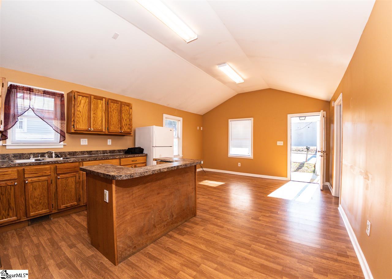 412 McAlister Road Greenville, SC 29607 - Photo 4 of 17 Gallery Image 4