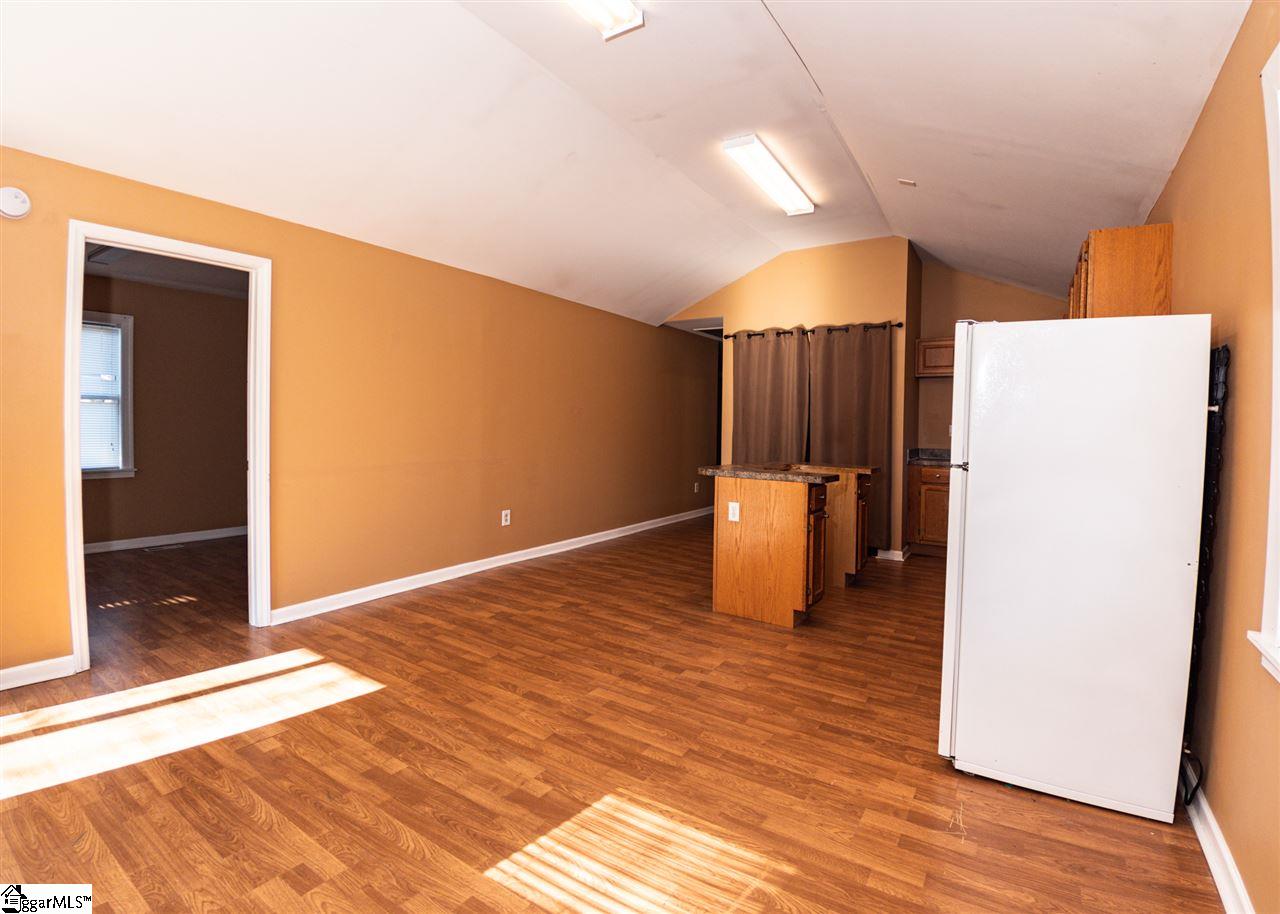 412 McAlister Road Greenville, SC 29607 - Photo 5 of 17 Gallery Image 5