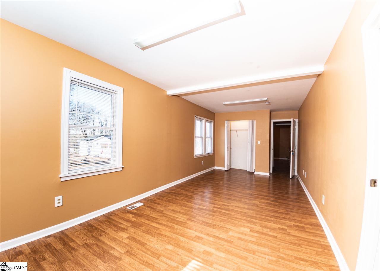 412 McAlister Road Greenville, SC 29607 - Photo 6 of 17 Gallery Image 6
