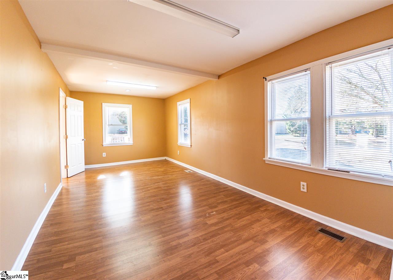 412 McAlister Road Greenville, SC 29607 - Photo 7 of 17 Gallery Image 7