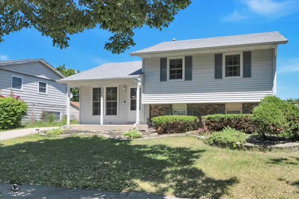 $314,997 | 16261 92nd Avenue, Orland Hills, IL 60487