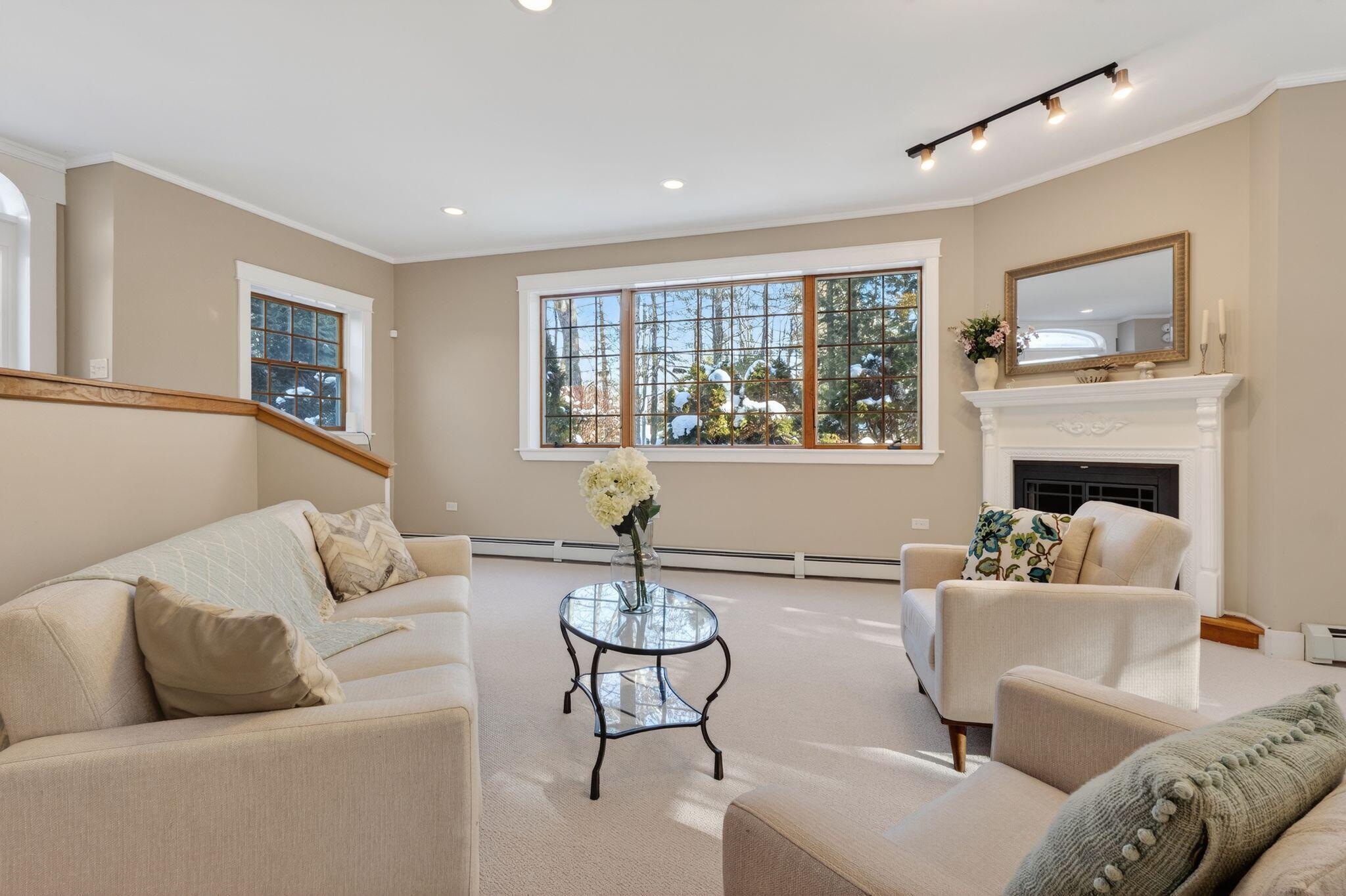 31 Old Blue Point Road Scarborough, ME 04074 - Photo 11 of 98 31_Old_Blue_Point_Rd_06