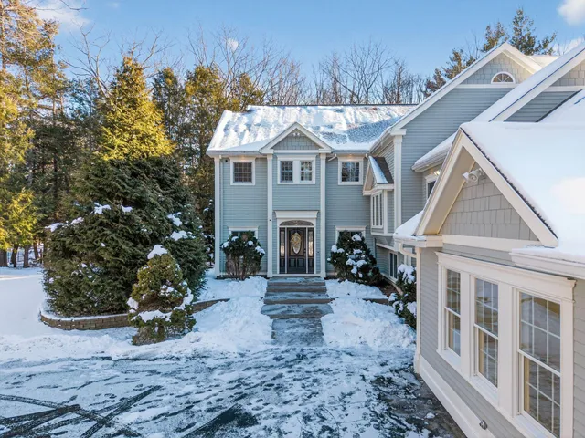 $1,530,000 | 31 Old Blue Point Road, Scarborough, ME 04074